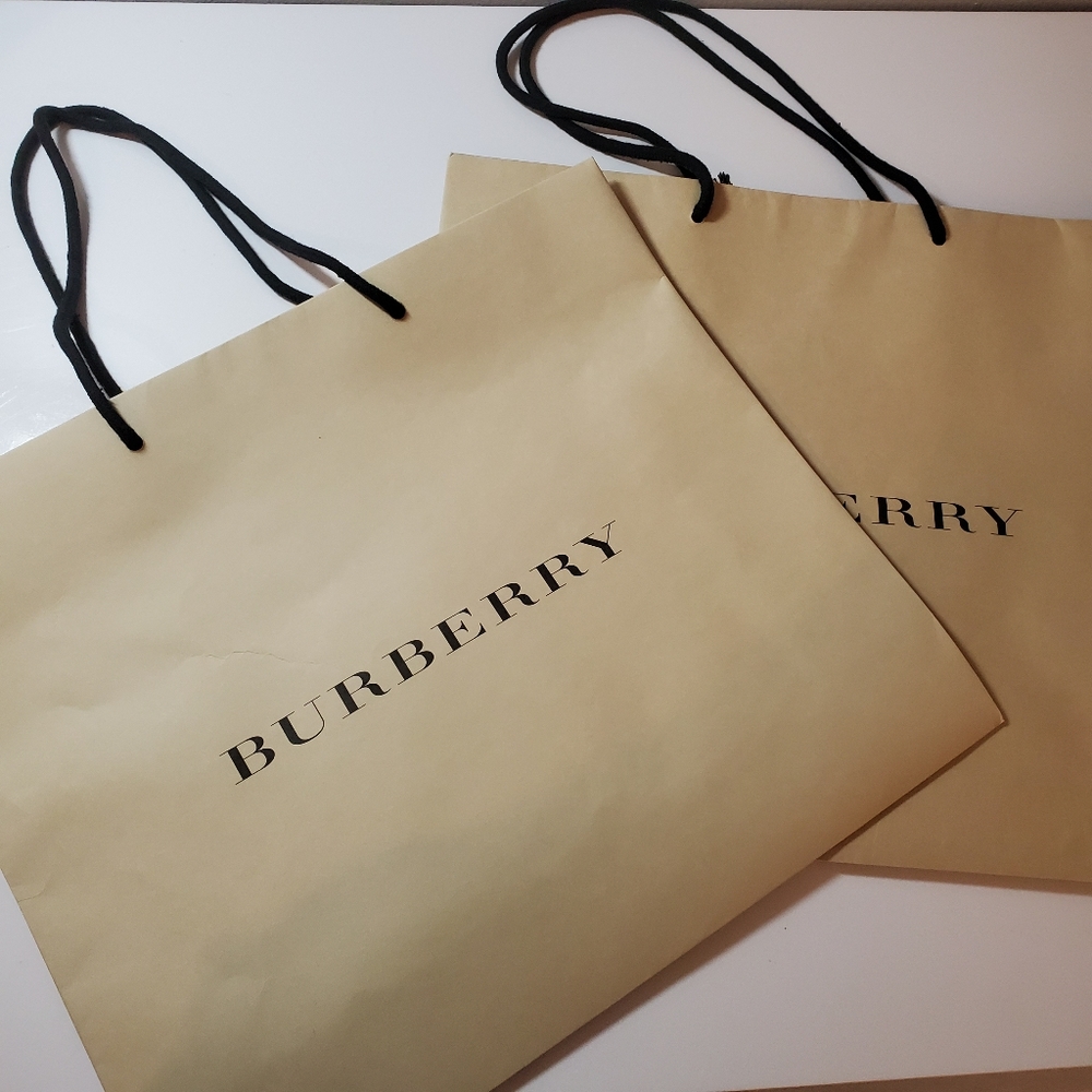 Authentic Burberry paper pags (Large) × 2